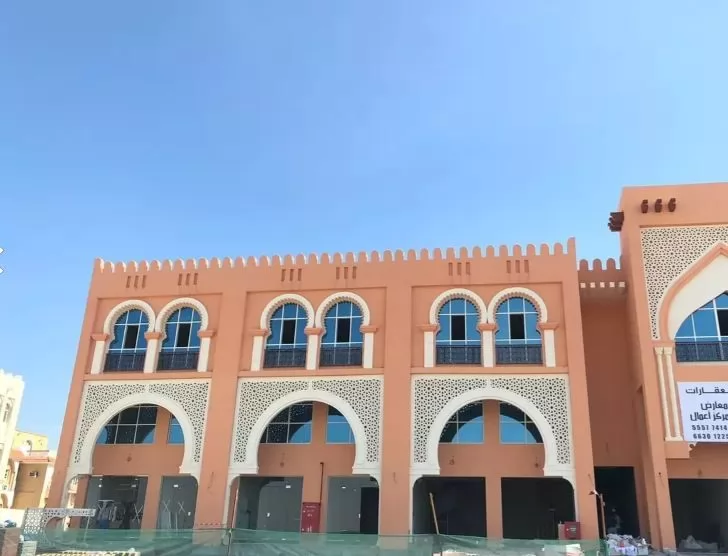 Коммерческий Готовая недвижимость Н/Ф Магазин  в аренду в Аль-Садд , Доха #9130 - 1  image 